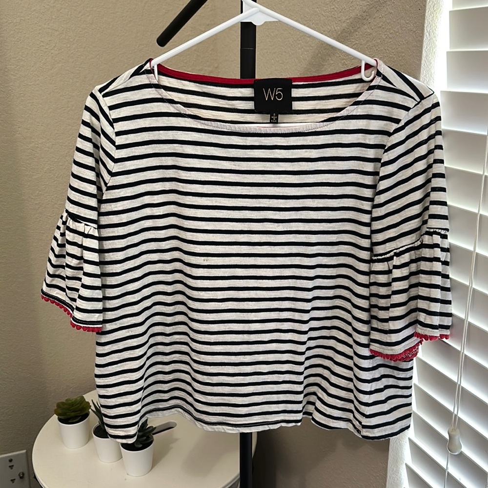 Stripped oversized top